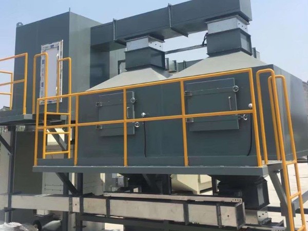 RTO蓄熱式焚燒催化燃燒設(shè)備 RTO蓄熱式焚燒催化燃燒設(shè)備