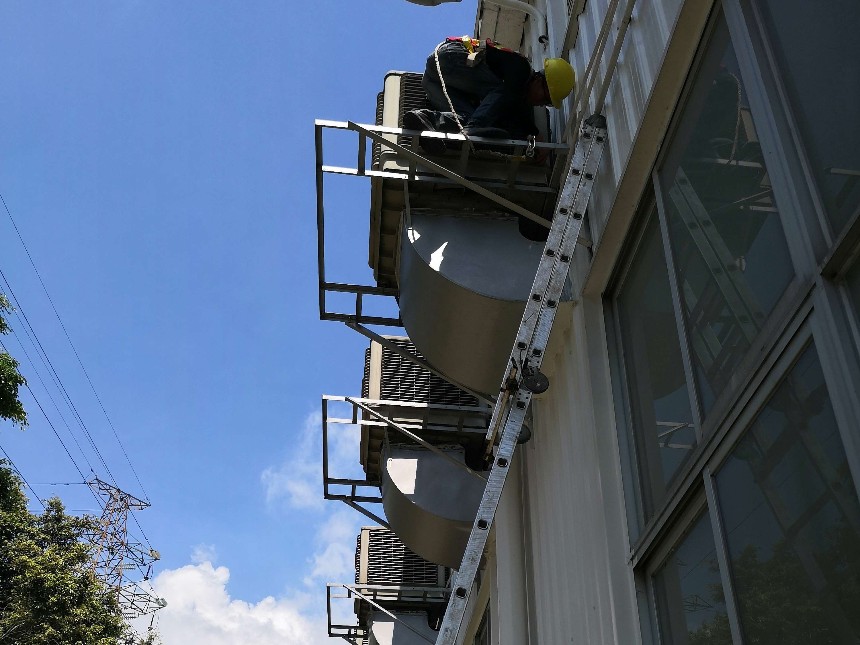 工業(yè)廠房降溫設(shè)備為什么選擇環(huán)?？照{(diào)？